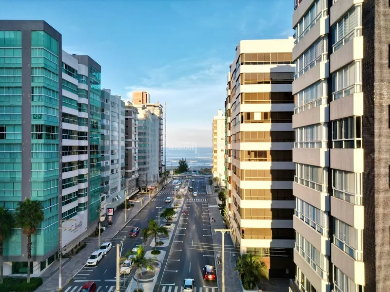 APARTAMENTO DE ESQUINA COM VISTA PARA O MAR!!!: 1ª foto da galeria de imagens do imóvel