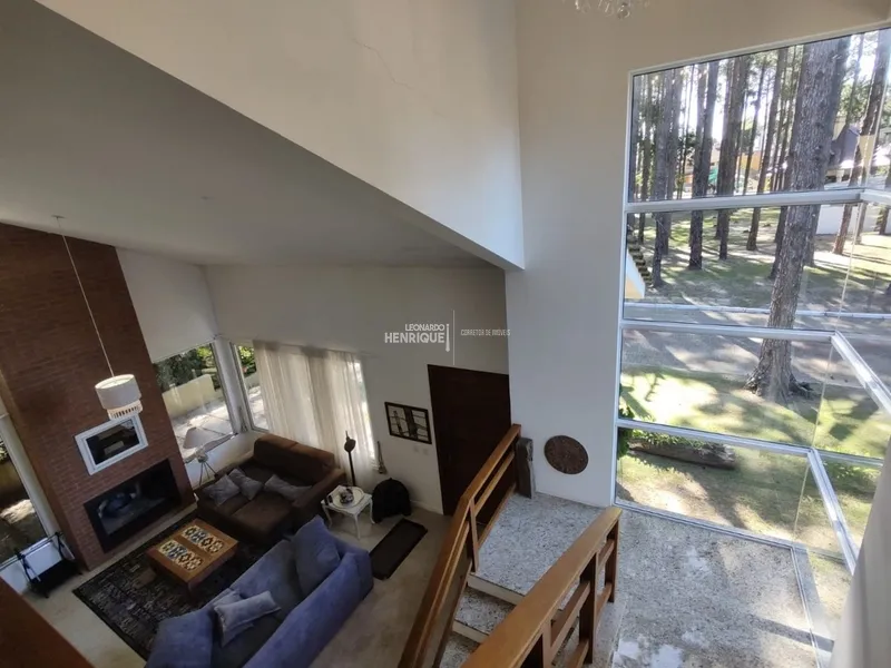 Sobrado beira lago em condomínio fechado de Atlântida: 16ª foto da galeria de imagens do imóvel