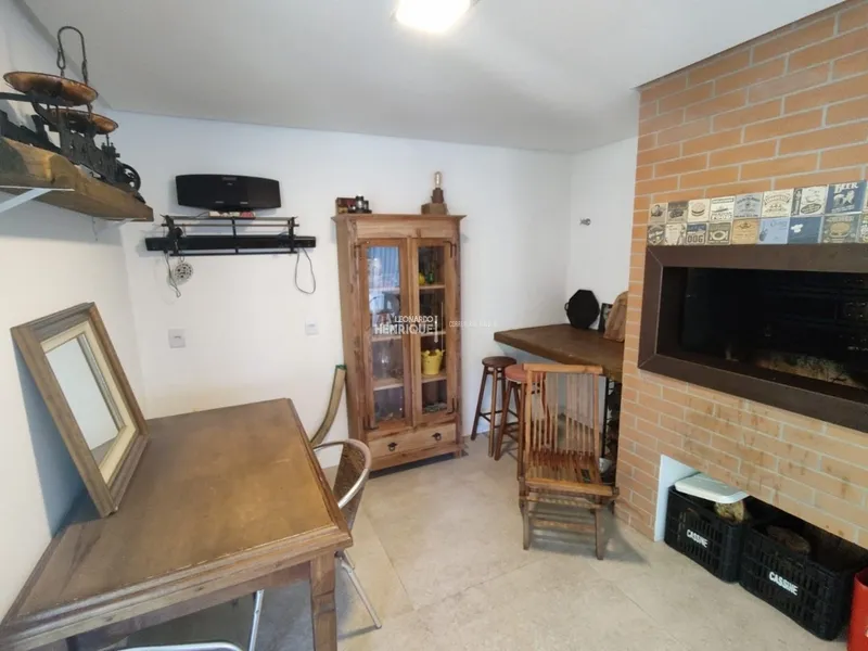 Sobrado beira lago em condomínio fechado de Atlântida: 13ª foto da galeria de imagens do imóvel