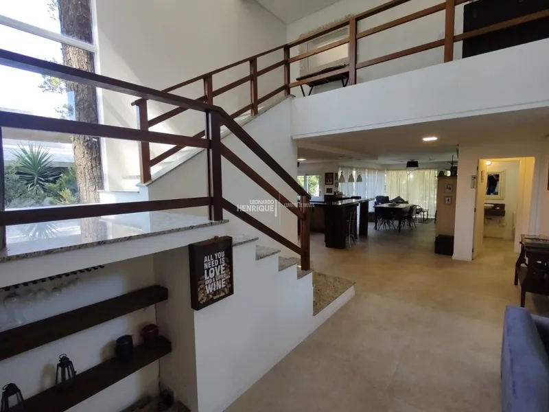 Sobrado beira lago em condomínio fechado de Atlântida: 7ª foto da galeria de imagens do imóvel