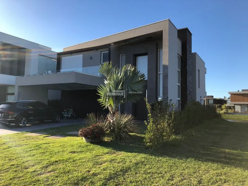 Sobrado em condomínio fechado de alto padrão: 1ª foto da galeria de imagens do imóvel