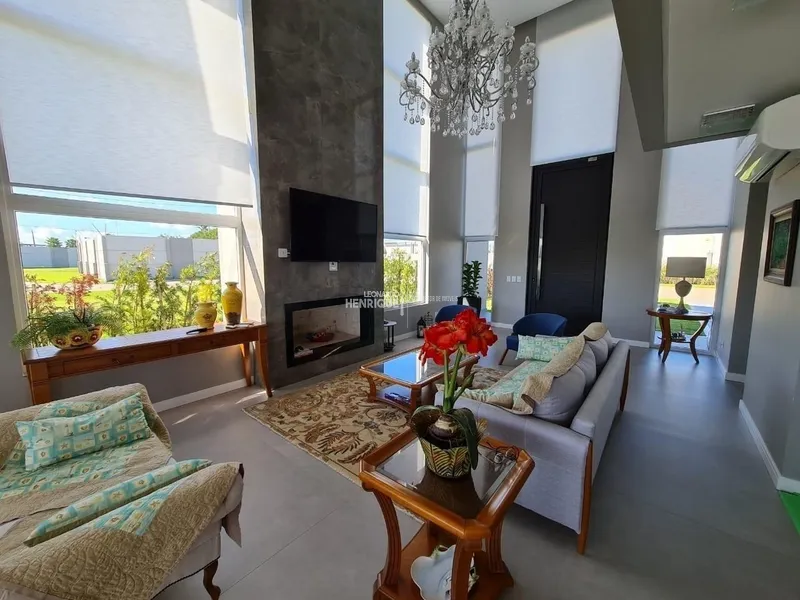 Sobrado em condomínio fechado de alto padrão: 4ª foto da galeria de imagens do imóvel