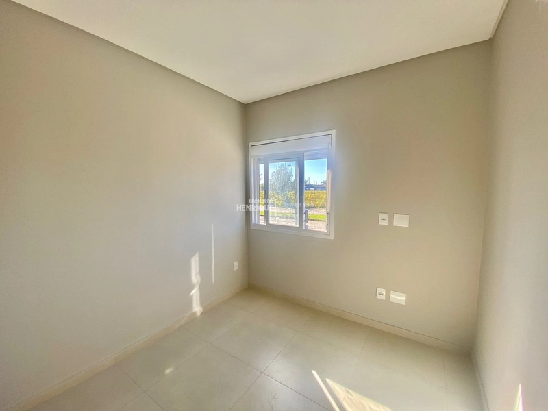 CASA em CAPÃO DA CANOA: 8ª foto da galeria de imagens do imóvel