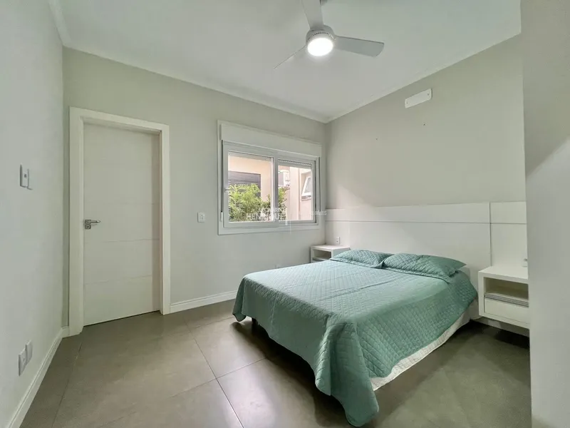 Linda casa de frente para área verde.: 22ª foto da galeria de imagens do imóvel