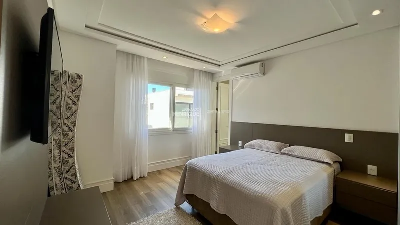 LINDÍSSIMA CASA COM4 SUÍTES: 10ª foto da galeria de imagens do imóvel