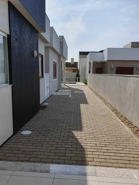 Belíssima casa à venda no Centro de Xangri-lá!!: 3ª foto da galeria de imagens do imóvel