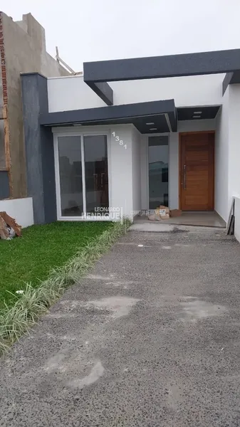 LINDA CASA COM DOIS DORMITÓRIOS: 4ª foto da galeria de imagens do imóvel