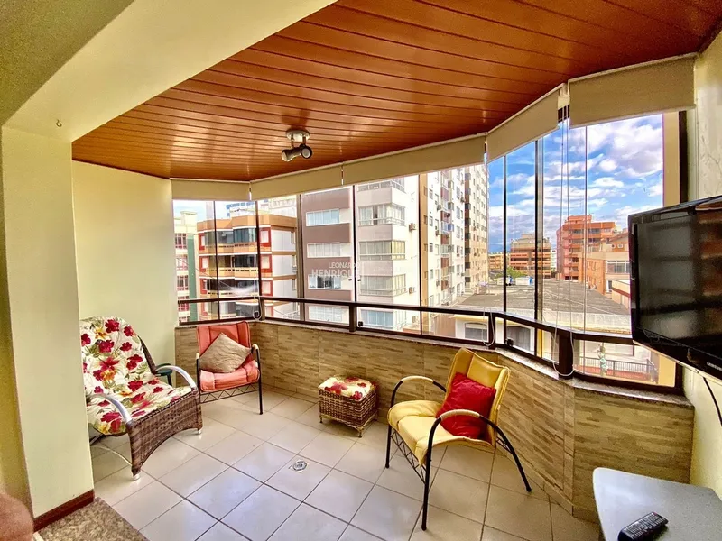 belissimo apartamento com sacada de frente: 1ª foto da galeria de imagens do imóvel