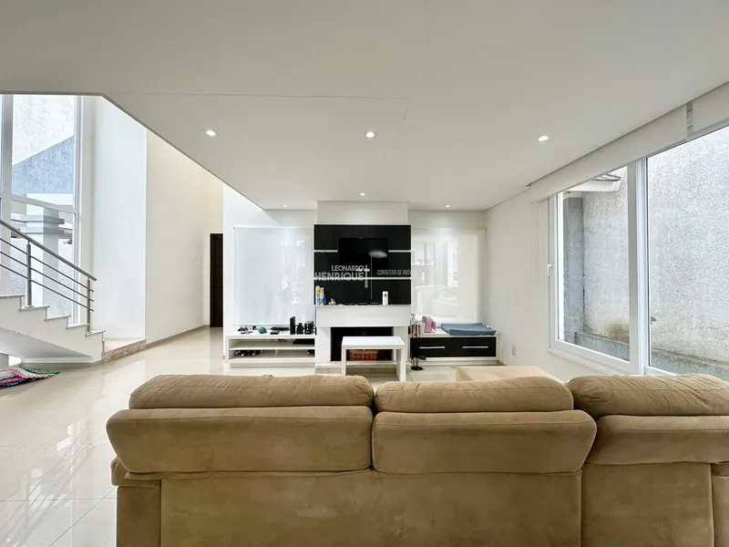 CONDADO DE CAPÃO  SOBRADO À VENDA: 3ª foto da galeria de imagens do imóvel