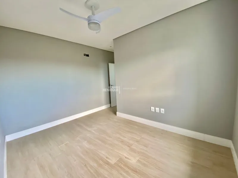 Sobrado no Condomínio Dubai Resort: 8ª foto da galeria de imagens do imóvel