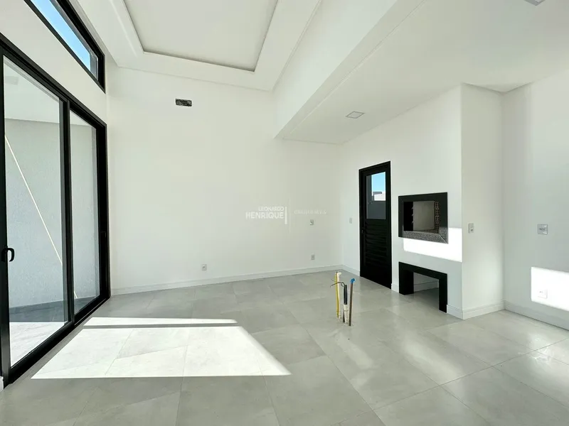 LINDA CASA COM TRÊS DORMITÓRIOS: 4ª foto da galeria de imagens do imóvel