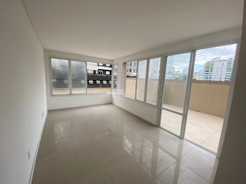 APARTAMENTO DE DOIS DORMITÓRIOS: 2ª foto da galeria de imagens do imóvel