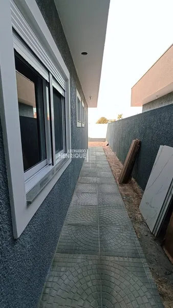 BELA RESIDÊNCIA NA PRAIA DO BARCO: 2ª foto da galeria de imagens do imóvel