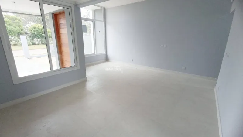 BELA RESIDÊNCIA NA PRAIA DO BARCO: 4ª foto da galeria de imagens do imóvel