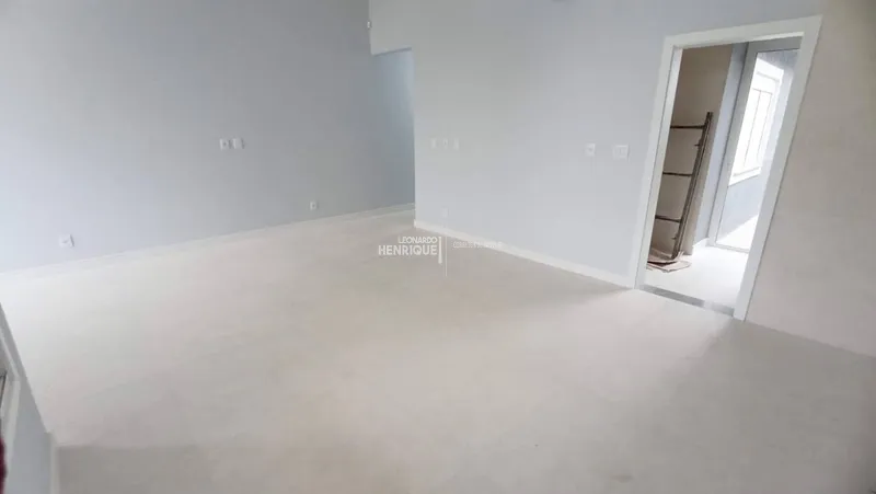 BELA RESIDÊNCIA NA PRAIA DO BARCO: 10ª foto da galeria de imagens do imóvel