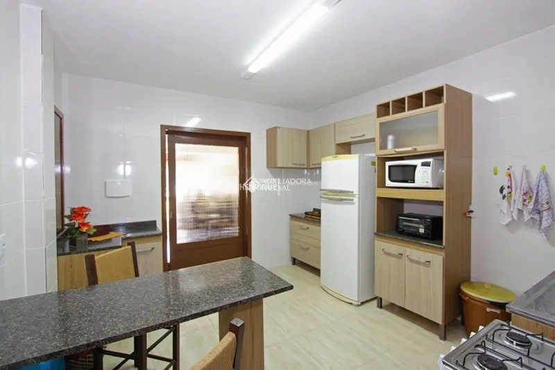 APARTAMENTO DE QUATRO DORMITÓRIOS DE FRENTE PARA A PRAIA: 16ª foto da galeria de imagens do imóvel