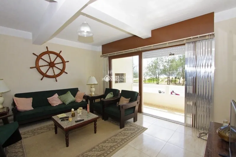 APARTAMENTO DE QUATRO DORMITÓRIOS DE FRENTE PARA A PRAIA: 8ª foto da galeria de imagens do imóvel