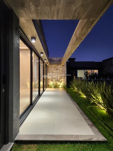 BELÍSSIMA CASA DE QUATRO SUÍTES EM CONDOMÍNIO: 33ª foto da galeria de imagens do imóvel