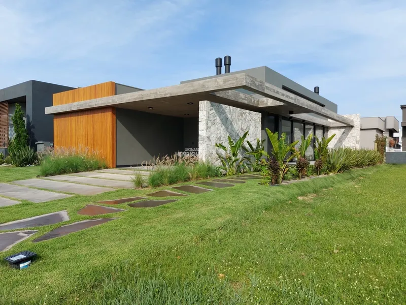 BELÍSSIMA CASA DE QUATRO SUÍTES EM CONDOMÍNIO: 21ª foto da galeria de imagens do imóvel