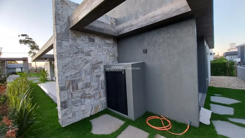 BELÍSSIMA CASA DE QUATRO SUÍTES EM CONDOMÍNIO: 12ª foto da galeria de imagens do imóvel