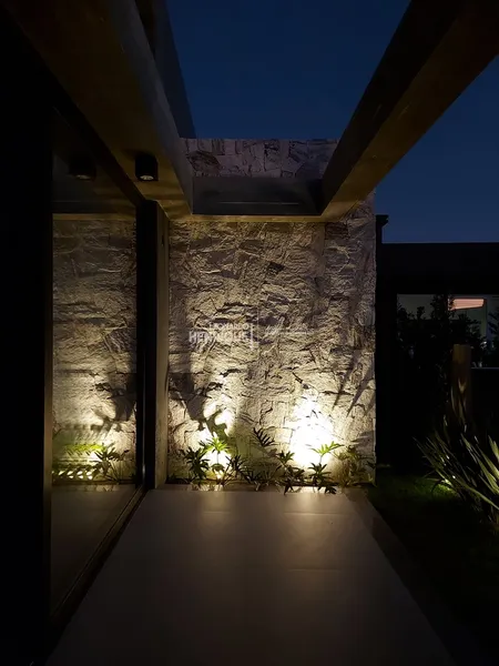 BELÍSSIMA CASA DE QUATRO SUÍTES EM CONDOMÍNIO: 18ª foto da galeria de imagens do imóvel