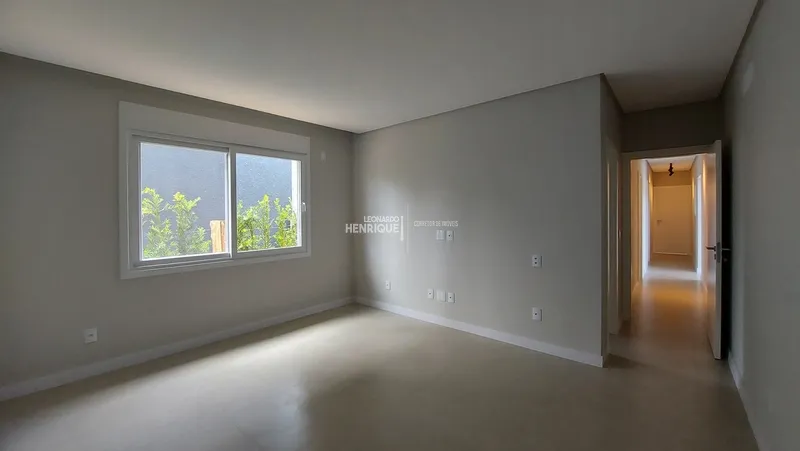 BELÍSSIMA CASA DE QUATRO SUÍTES EM CONDOMÍNIO: 8ª foto da galeria de imagens do imóvel