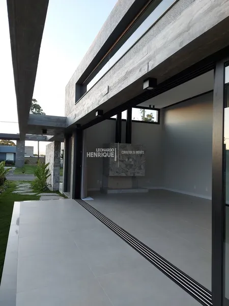 BELÍSSIMA CASA DE QUATRO SUÍTES EM CONDOMÍNIO: 6ª foto da galeria de imagens do imóvel