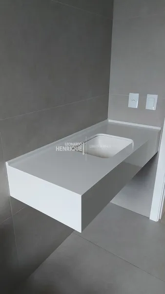 BELÍSSIMA CASA DE QUATRO SUÍTES EM CONDOMÍNIO: 10ª foto da galeria de imagens do imóvel