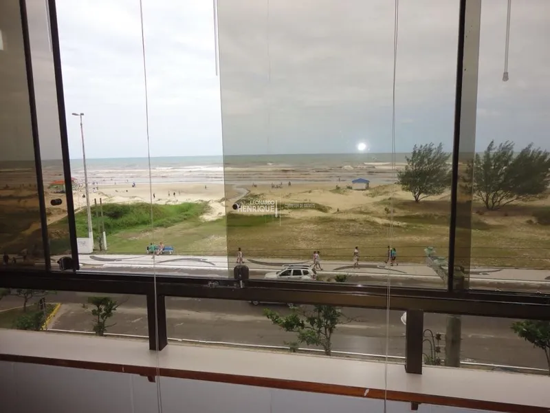 APARTAMENTO DE 2DORMITÓRIOS DE FRENTE PARA O MAR: 3ª foto da galeria de imagens do imóvel