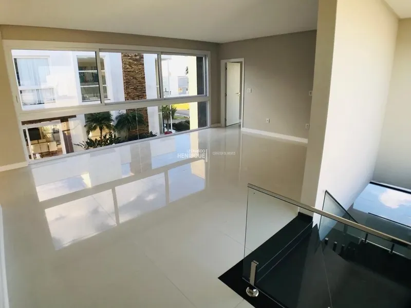 Casa no condomínio Dubai: 5ª foto da galeria de imagens do imóvel