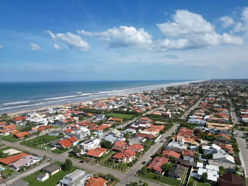 SOBRADO À VENDA EM XANGRI-LÁ: 3ª foto da galeria de imagens do imóvel