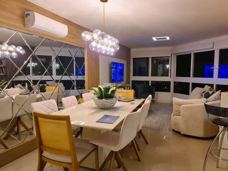 APARTAMENTO COM 4 SUÍTES, MOBILIADO E DECORADO, COM VISTA MAR!: 1ª foto da galeria de imagens do imóvel