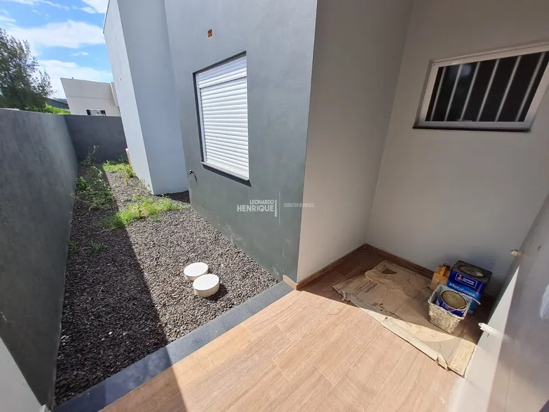 LINDA CASA DE DOIS DORMITÓRIOS PRÓXIMO AO MAR: 4ª foto da galeria de imagens do imóvel