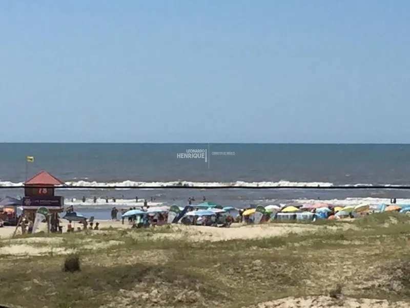 APARTAMENTO DE 3 DORMITÓRIOS DE FRENTE PARA O MAR: 1ª foto da galeria de imagens do imóvel