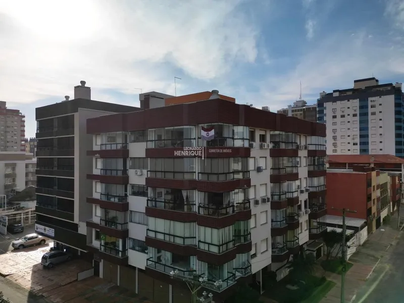 APARTAMENTO À VENDA JUNTO A PRAÇA DO FAROL E A POUCOS PASSOS DO MAR: 8ª foto da galeria de imagens do imóvel