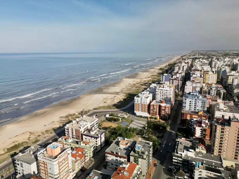 APARTAMENTO À VENDA JUNTO A PRAÇA DO FAROL E A POUCOS PASSOS DO MAR: 9ª foto da galeria de imagens do imóvel