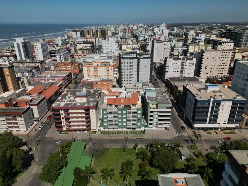 COBERTURA DE FRENTE PARA PRAÇA FLÁVIO BOIANOVSKI: 3ª foto da galeria de imagens do imóvel