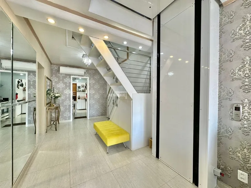 COBERTURA DE FRENTE PARA PRAÇA FLÁVIO BOIANOVSKI: 25ª foto da galeria de imagens do imóvel