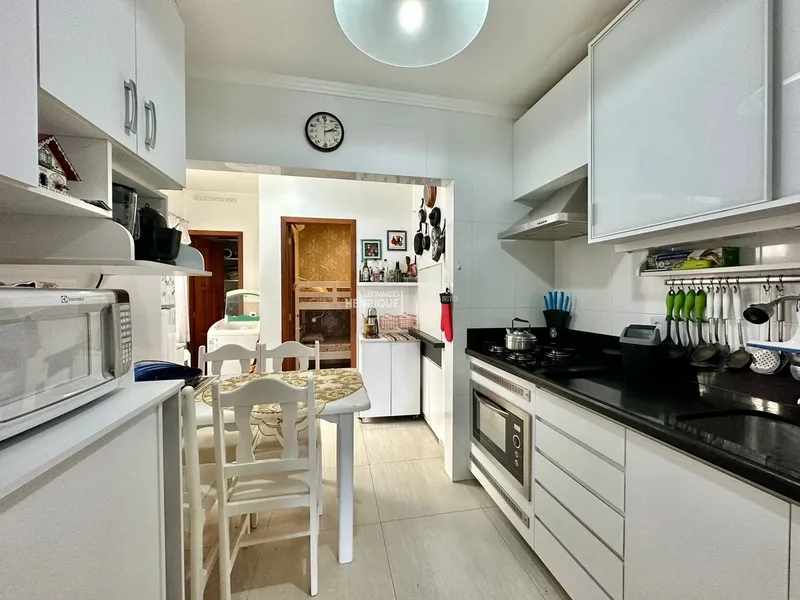 COBERTURA DE FRENTE PARA PRAÇA FLÁVIO BOIANOVSKI: 28ª foto da galeria de imagens do imóvel