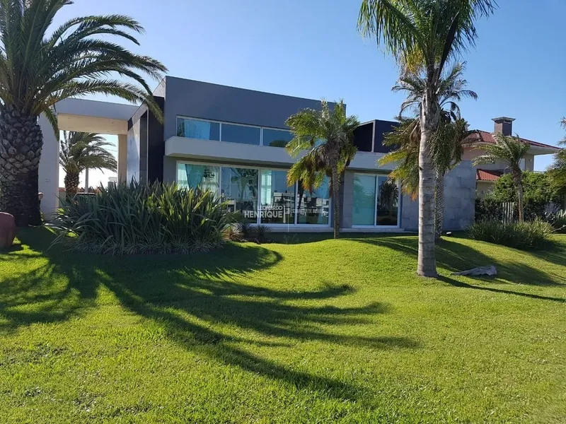 Casa no condomínio Enseada: 2ª foto da galeria de imagens do imóvel