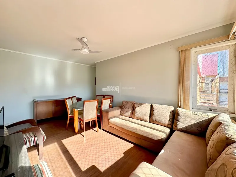 APARTAMENTO COM SACADA DE FRENTE JUNTO AO MAR E PRAÇA: 5ª foto da galeria de imagens do imóvel