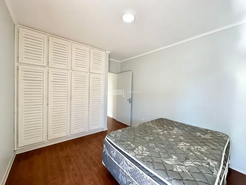 APARTAMENTO COM SACADA DE FRENTE JUNTO AO MAR E PRAÇA: 18ª foto da galeria de imagens do imóvel