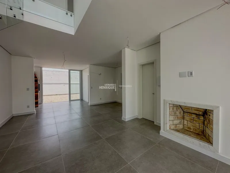 SOBRADO A 03 QUADRAS DO MAR  E PRÓXIMO AO CENTRO: 5ª foto da galeria de imagens do imóvel