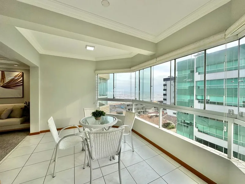 2 Dormitórios com Vista Mar: 1ª foto da galeria de imagens do imóvel