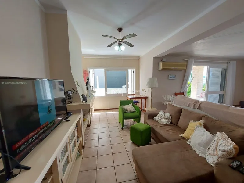 Lindo sobrado a uma quadra do mar em região nobre de Atlântida.: 9ª foto da galeria de imagens do imóvel