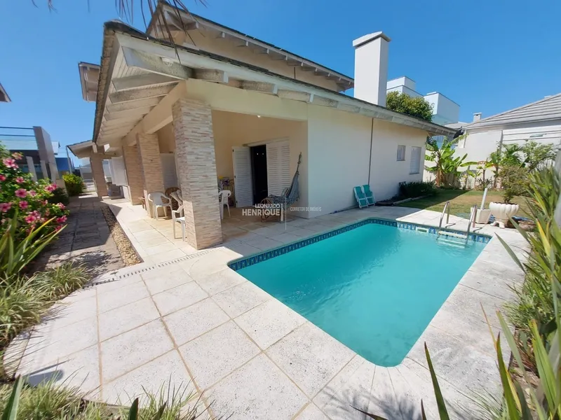 Lindo sobrado a uma quadra do mar em região nobre de Atlântida.: 32ª foto da galeria de imagens do imóvel