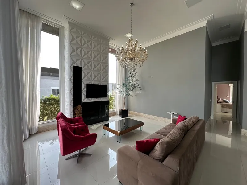 EXCELENTE CASA EM CONDOMÍNIO FECHADO: 2ª foto da galeria de imagens do imóvel