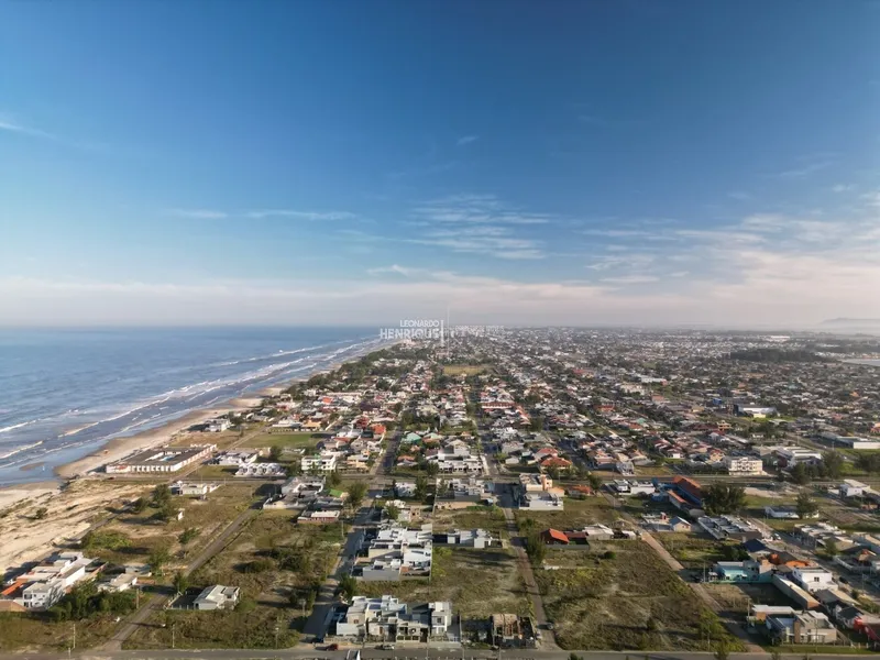 SOBRADO À VENDA  JUNTO AO MAR: 6ª foto da galeria de imagens do imóvel