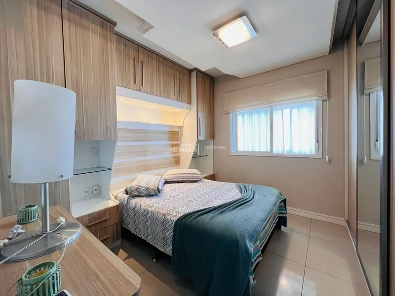 LINDO APARTAMENTO DE DOIS DORMITÓRIOS: 7ª foto da galeria de imagens do imóvel