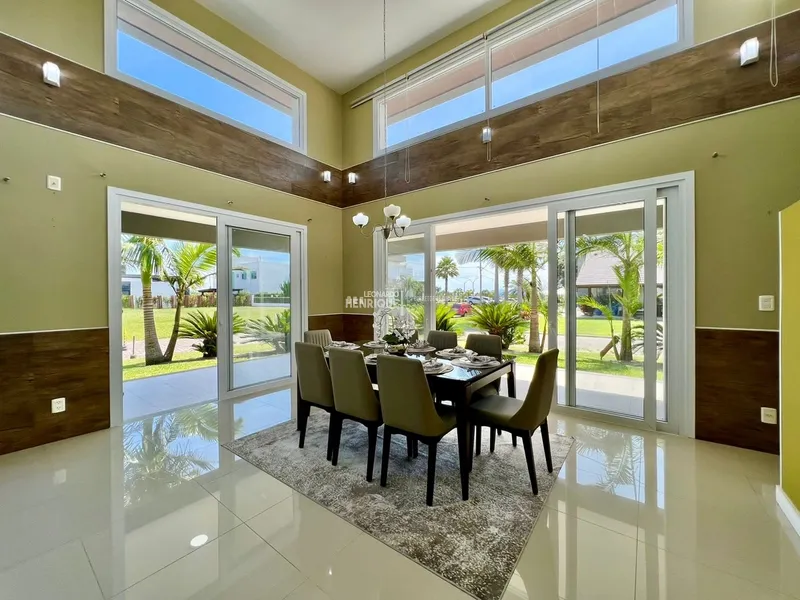 BELÍSSIMA CASA EM CONDOMÍNIO A BEIRA LAGO: 11ª foto da galeria de imagens do imóvel